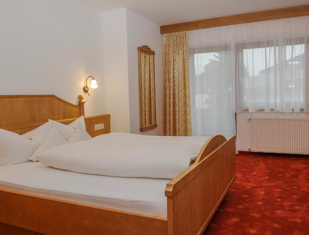 Pension Pichler Hotel Leutasch Room photo