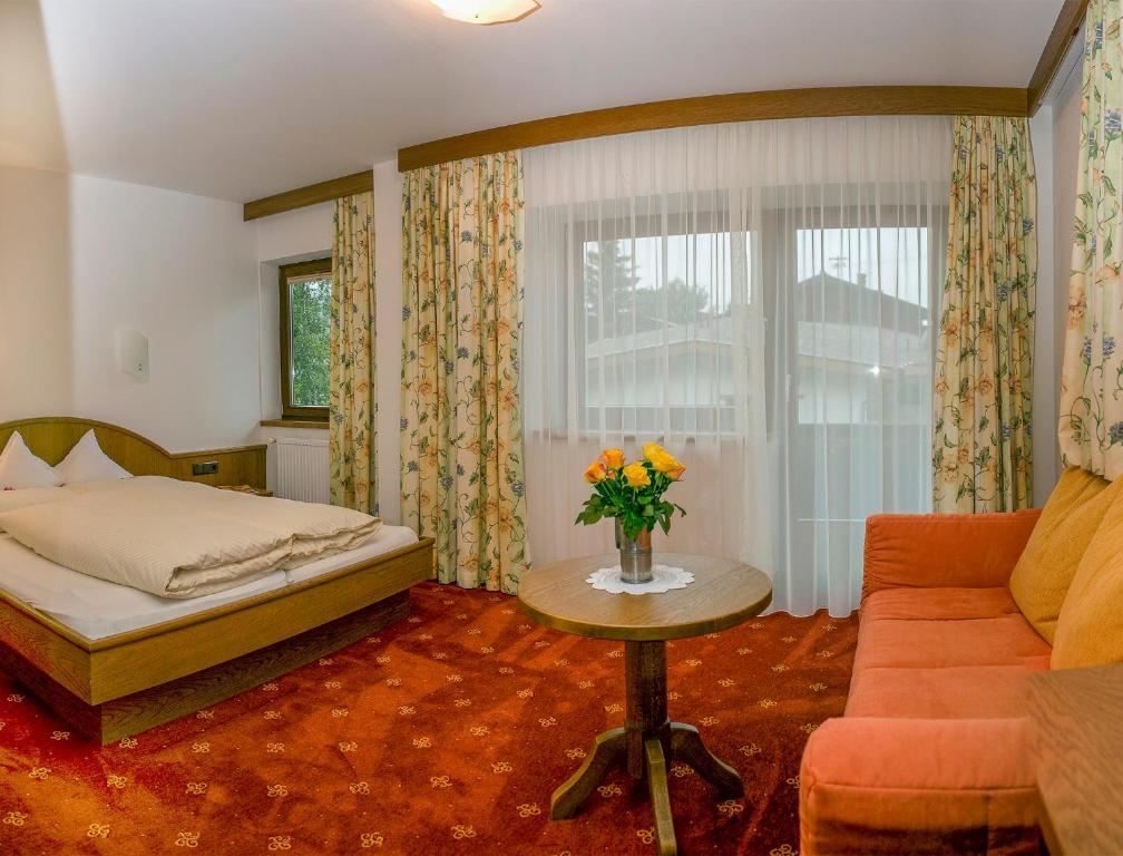 Pension Pichler Hotel Leutasch Room photo