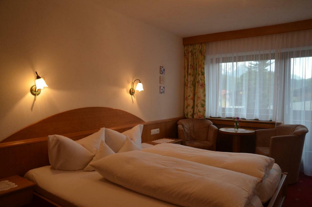 Pension Pichler Leutasch Exterior photo